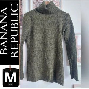 BR merino wool  medium ribbed turtleneck, olive green